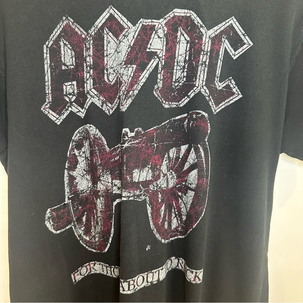 AC/DC Y2K Band T-Shirt. Black. Size: Medium.
100% Cotton. - Picture 3 of 7